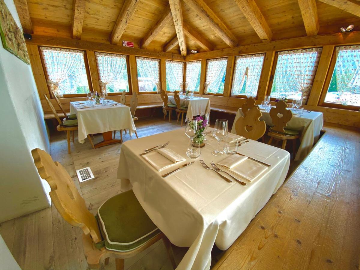 Ristorante Rifugio Ospitale Hotel Cortina d'Ampezzo Ngoại thất bức ảnh